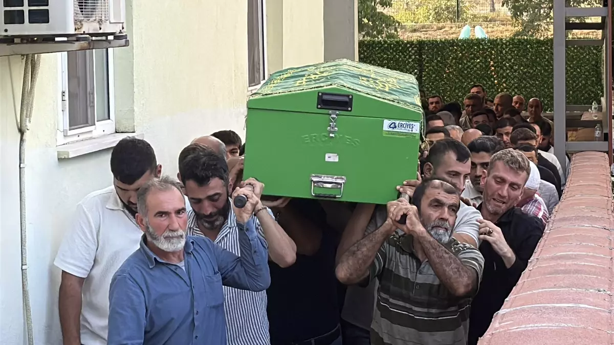 Karabük'te Bıçaklı Kavga: İki Kişi Tutuklandı