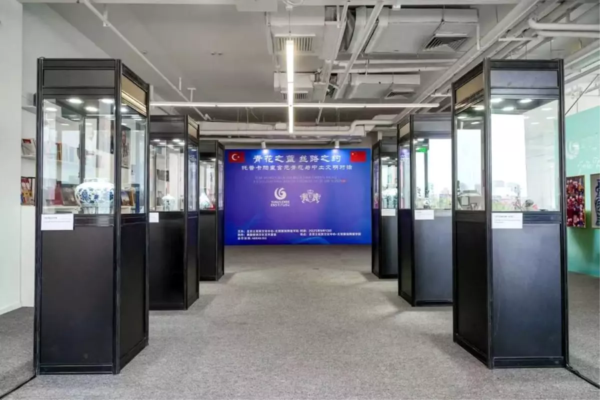 Beijing'de Kültürel Buluşma: Mavi-Beyaz Porselen Sergisi