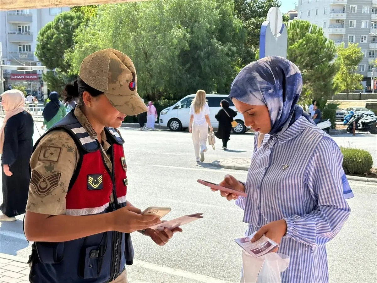 Jandarma'dan Öğrencilere Bilgilendirme