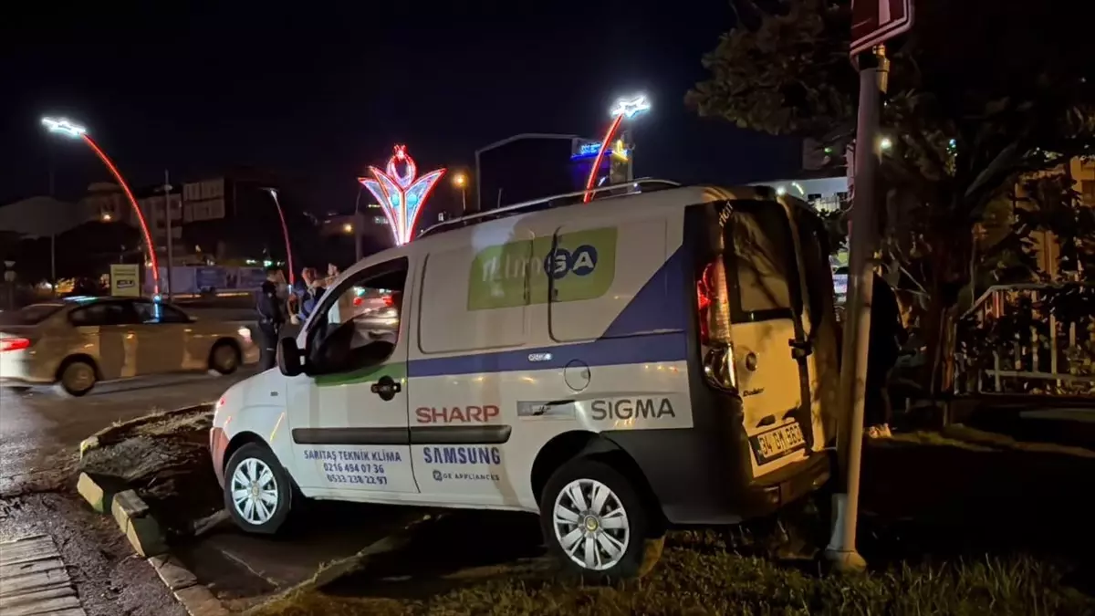 Gebze'de Trafik Kazası: 4 Yaralı