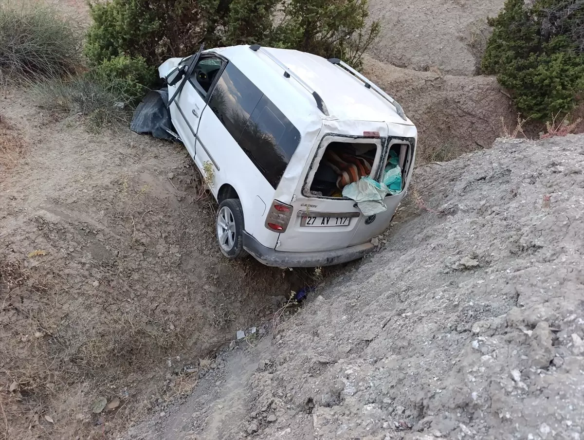 Şirvan'da Trafik Kazası: 2 Yaralı
