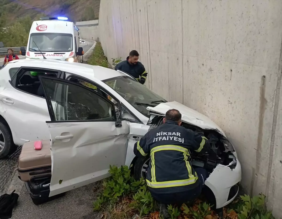 Niksar'da Trafik Kazası: 8 Yaralı