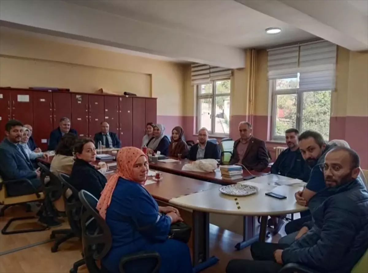 Milli Eğitim Müdürü Yılmaz'dan Okul Ziyareti