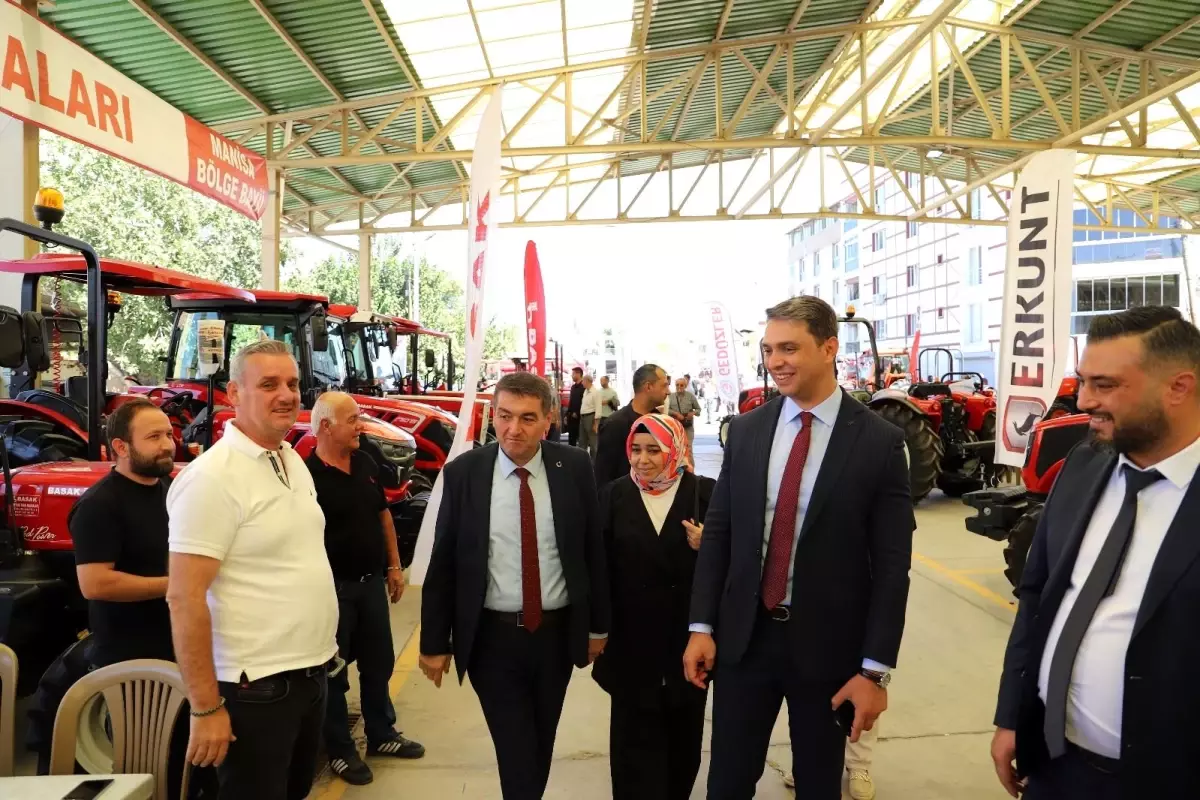 Saruhanlı'da Tarım Hayvancılık Makineleri ve Teknolojileri Fuarı Başladı