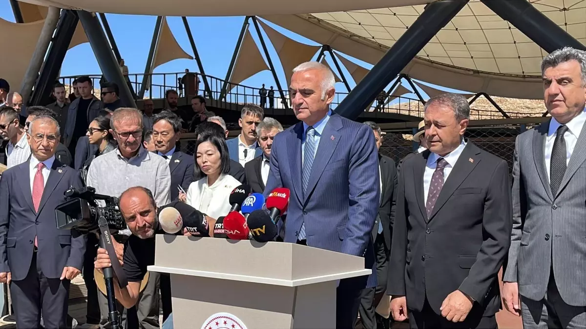 Bakan Ersoy Göbeklitepe'de Önemli Keşfi Duyurdu
