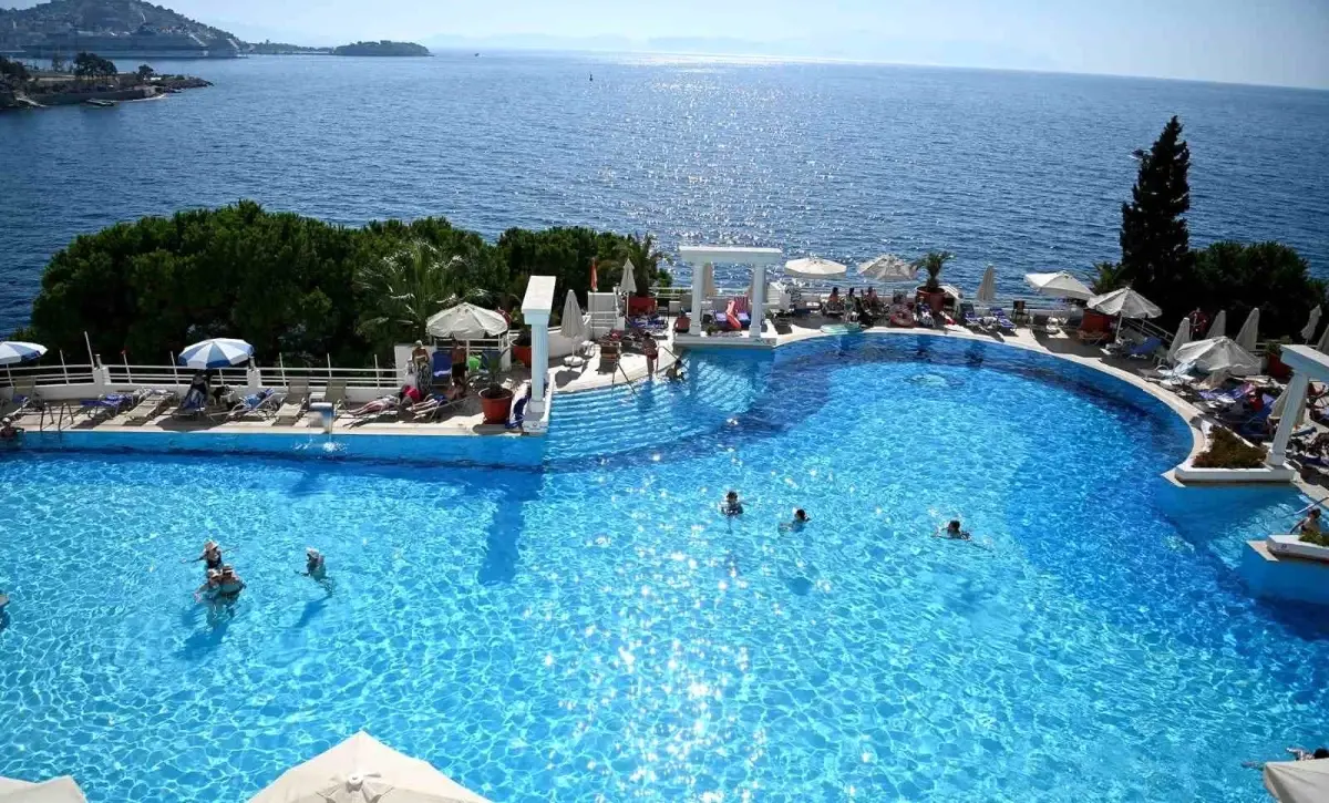 Kuşadası Belediye Başkanı Ömer Günel: 'Birlikte Güçlüyüz, Turizmcilerimizin Yanındayız'