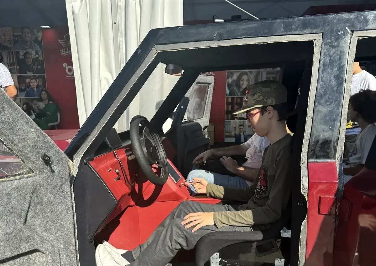 Lyra Elektrikli Araç TEKNOFEST'te Tanıtıldı