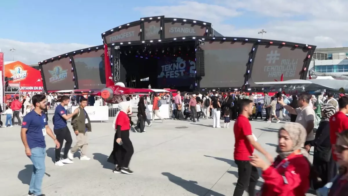 TEKNOFEST'te Yoğun Katılım Devam Ediyor