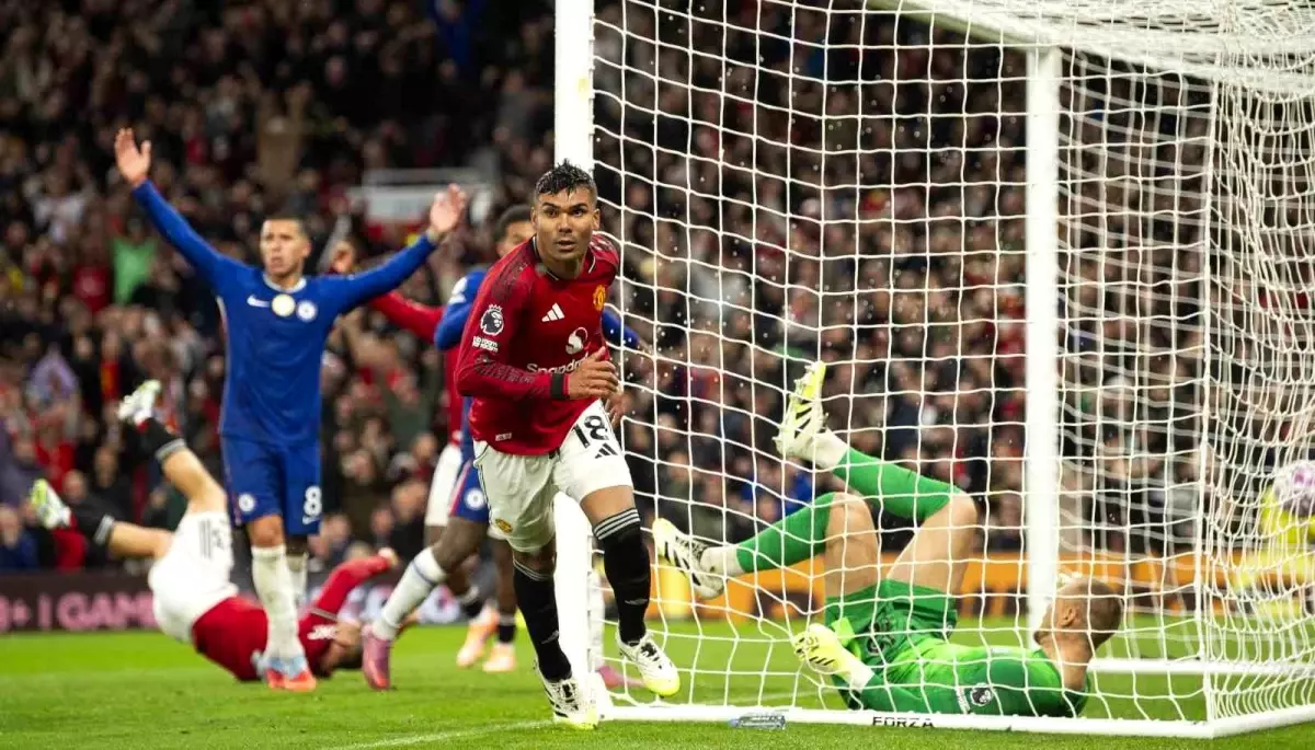 Manchester United, Chelsea'yi 2-1 Yenerek Galip Geldi