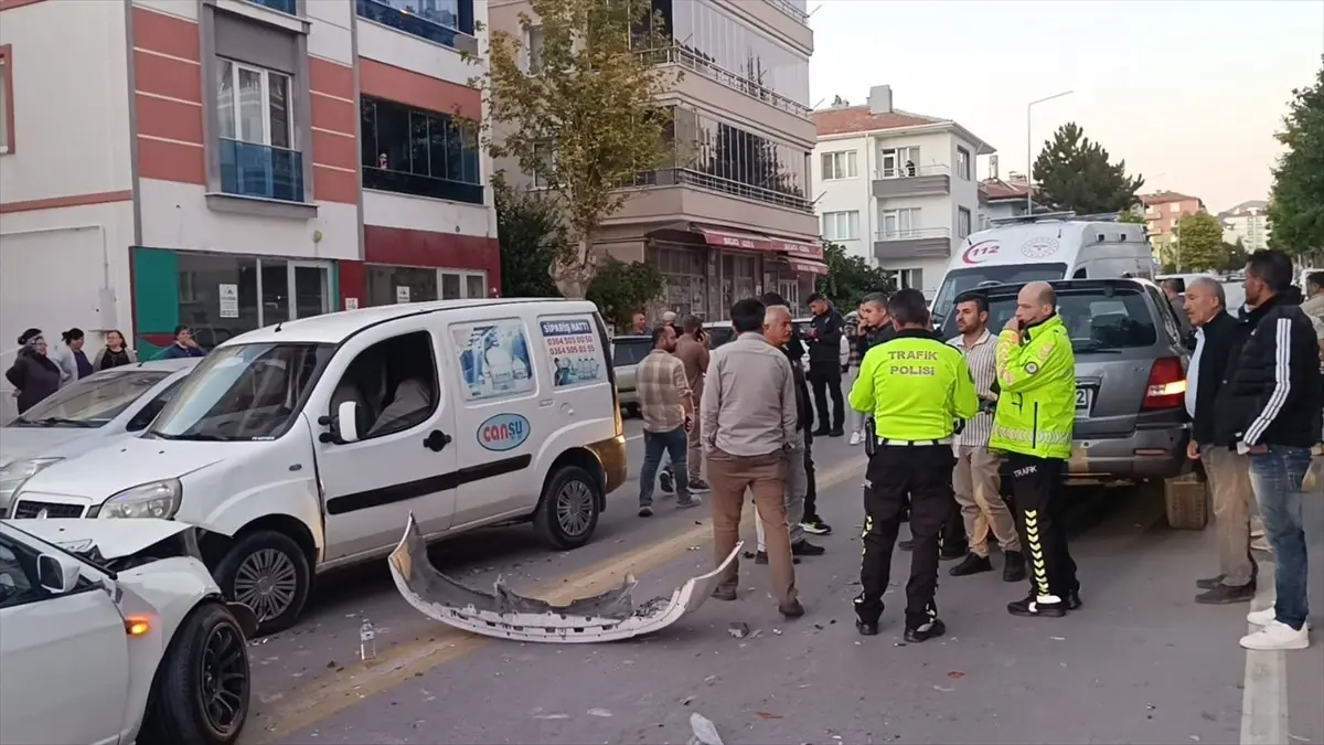 Çorum'da Trafik Kazası: 4 Yaralı
