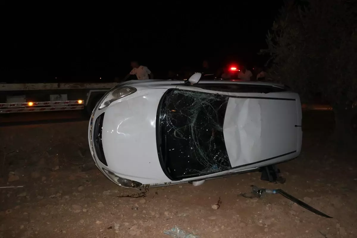 Kilis'te Otomobil Devrildi: 1 Yaralı