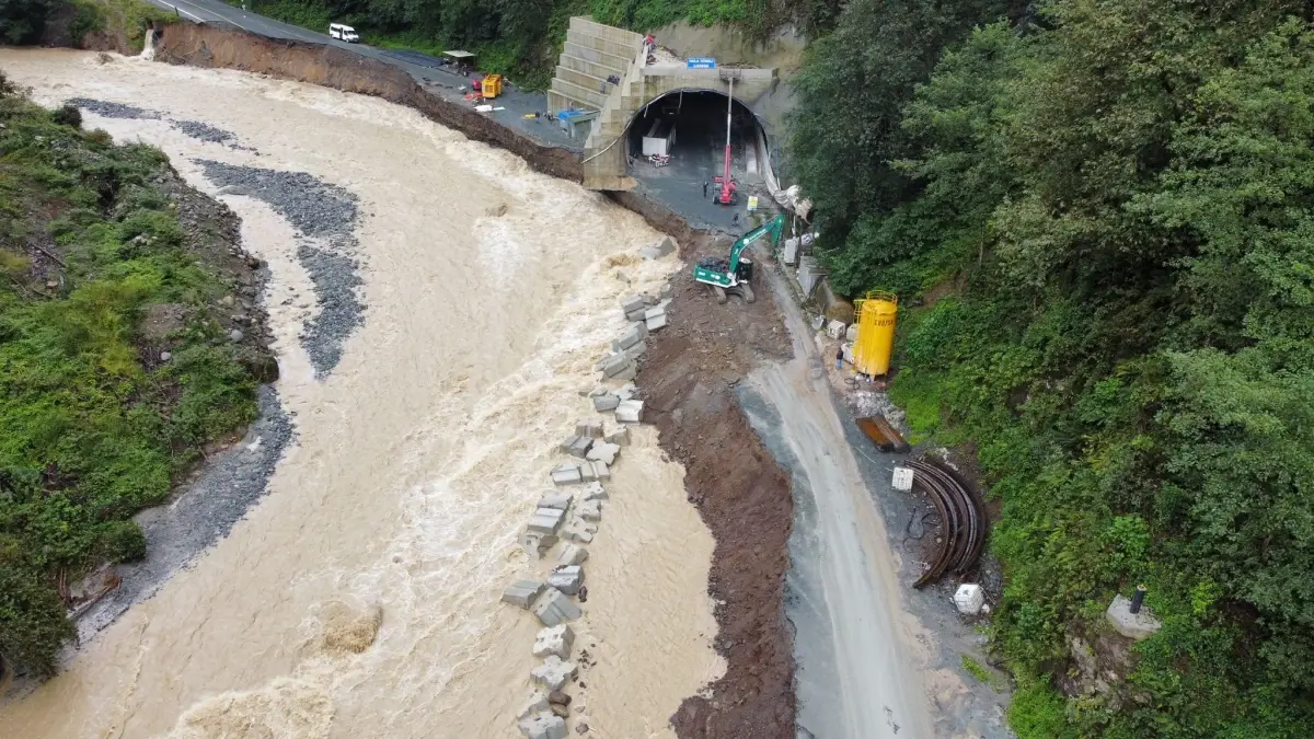 Ayder Yolu'nda Çökme, Çalışmalar Devam Ediyor