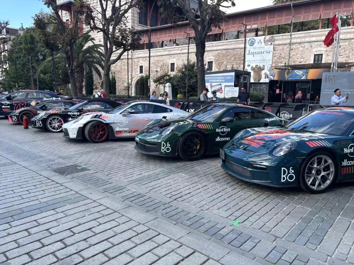 Sultanahmet'te Gumball 3000 Sergisi