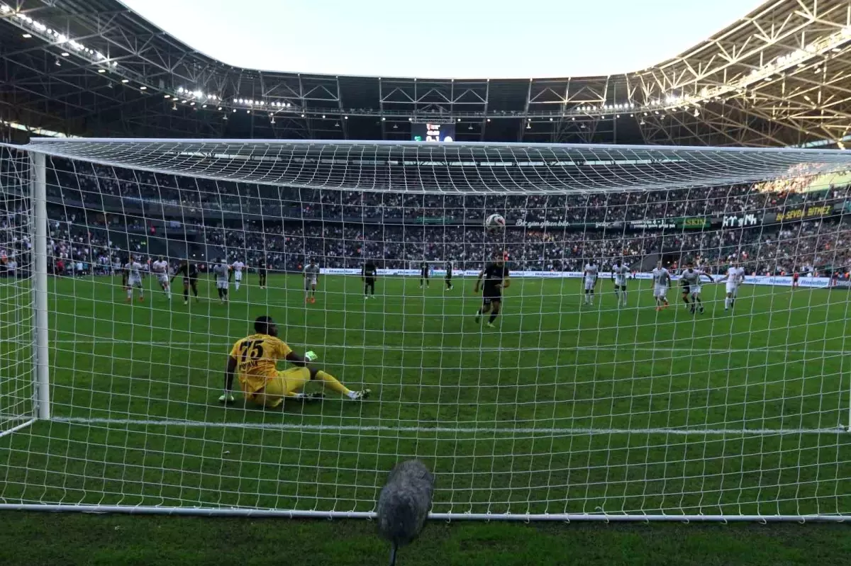 Kocaelispor ve Rizespor berabere