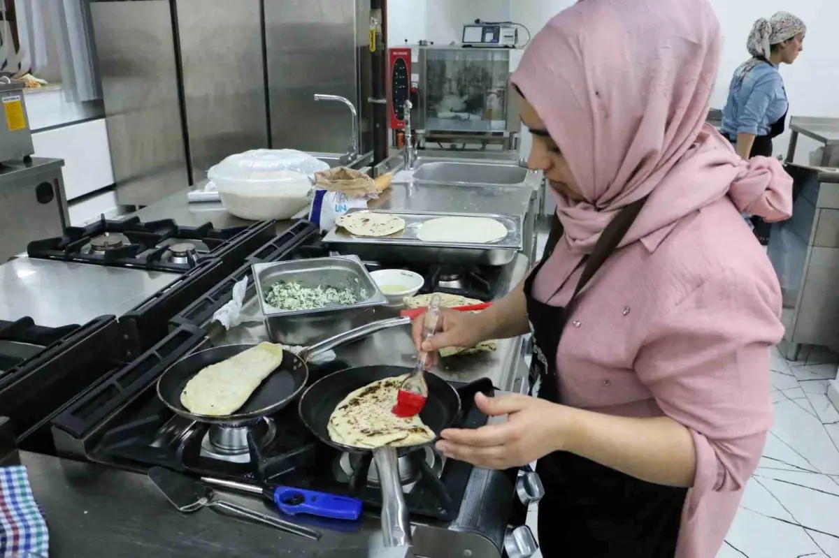 Diyarbakır'ın Lezzetleri Kadın Kooperatifinde Hayat Buluyor