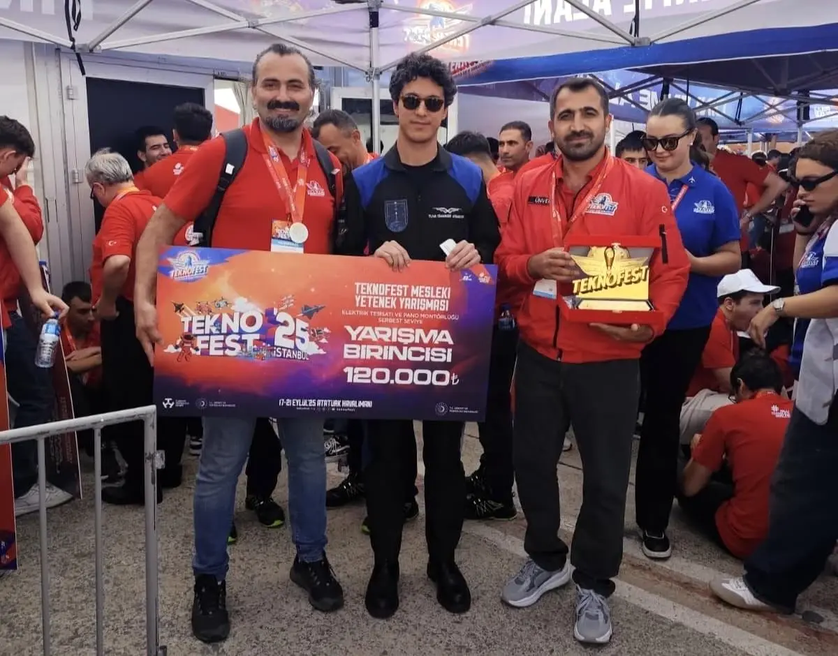 Aşkaleli Arif Ünver, TEKNOFEST'te Türkiye Birincisi Oldu