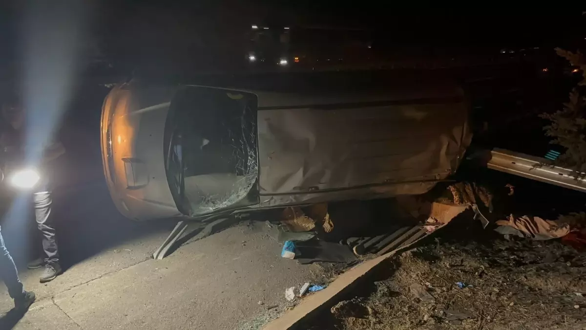 Gaziantep'te Minibüs Kazası: 2 Ölü, 8 Yaralı
