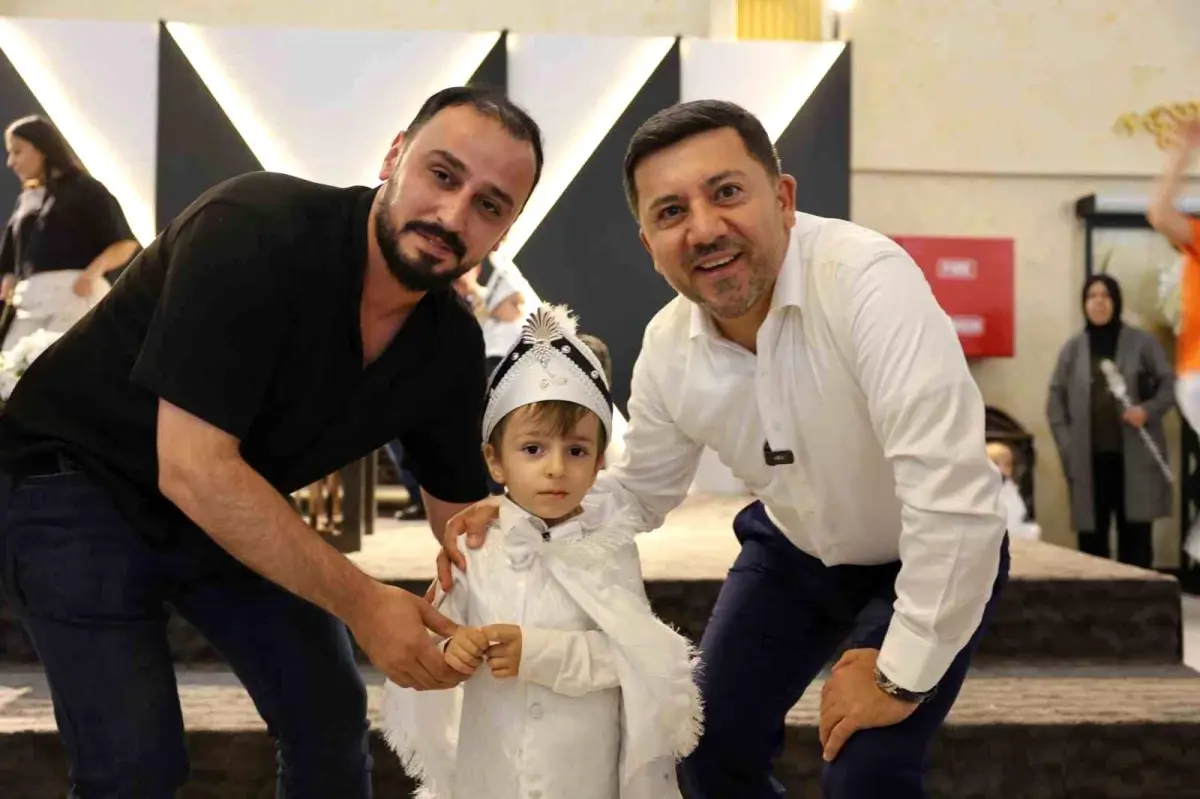 Nevşehir'de Geleneksel Sünnet Şöleni Renkli Görüntülerle Gerçekleşti