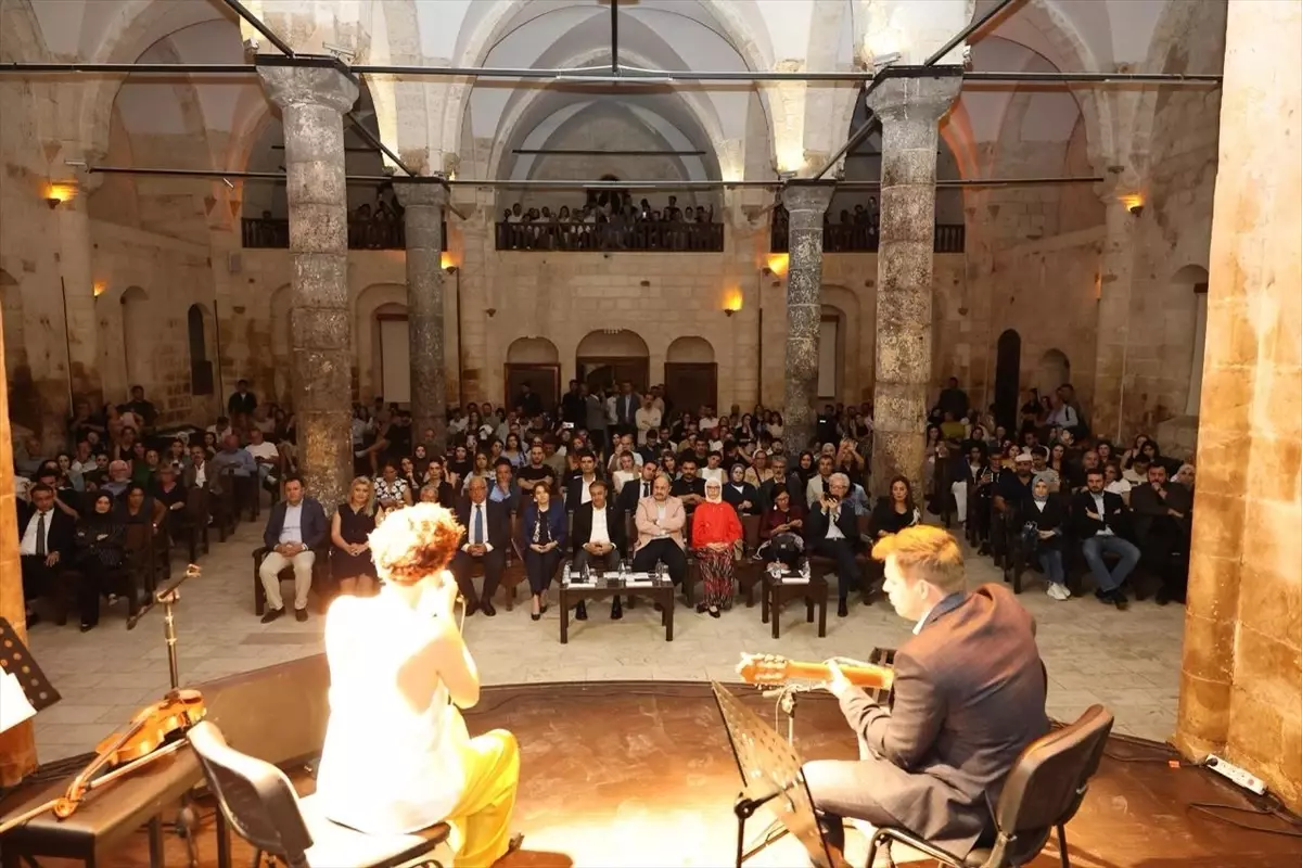 Phoebe Violet Şanlıurfa'da Konser Verdi
