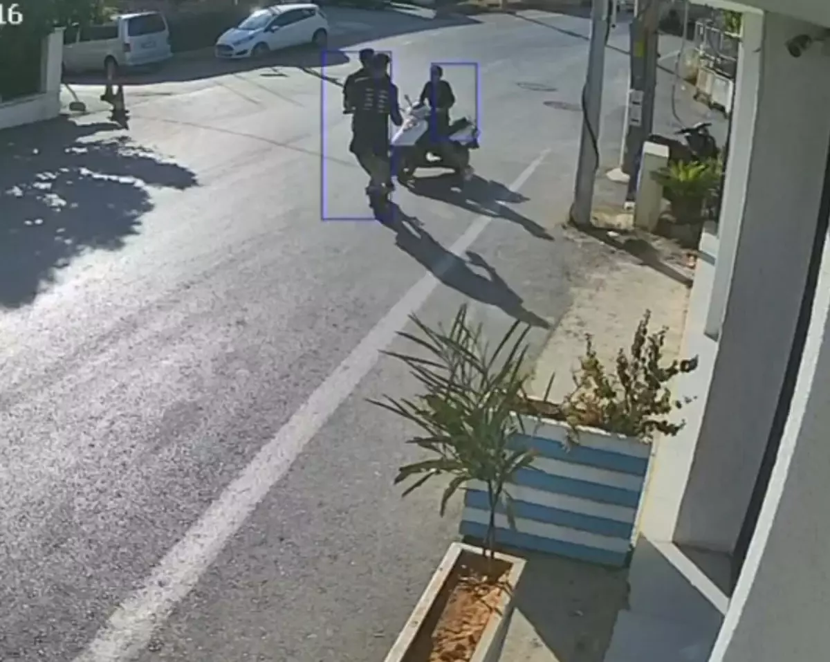 Bodrum'da Skuter ve Motosiklet Çarpıştı