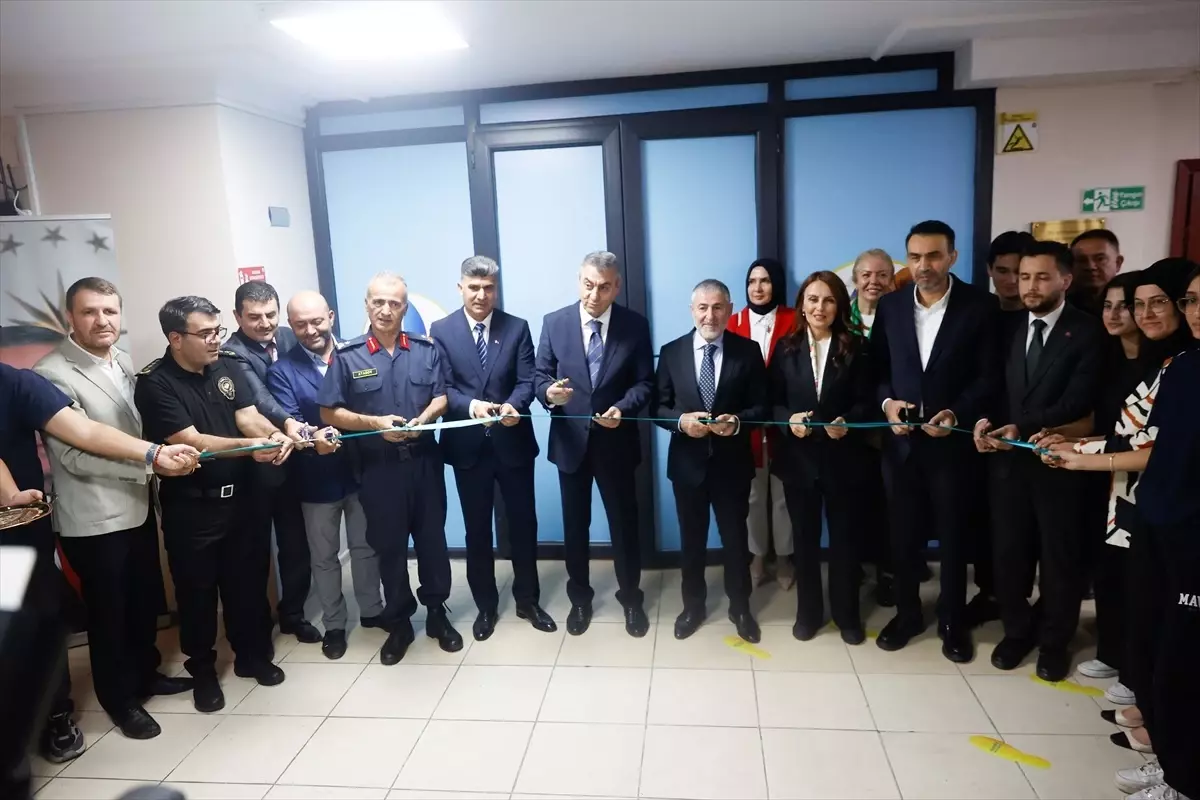 Mersin'de Yeni Kütüphane Açıldı