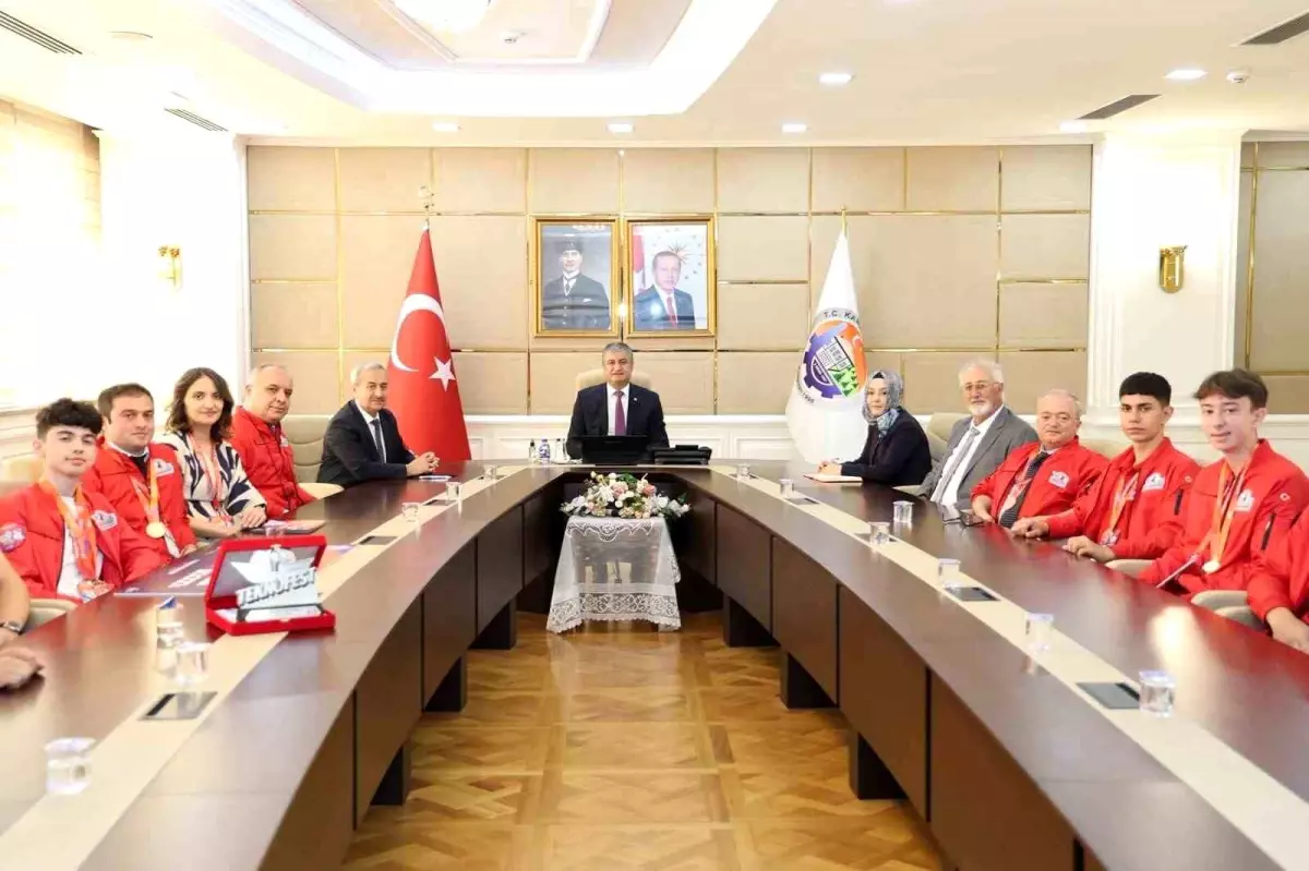 Karabük Lise Takımları TEKNOFEST'te Başarı Elde Etti