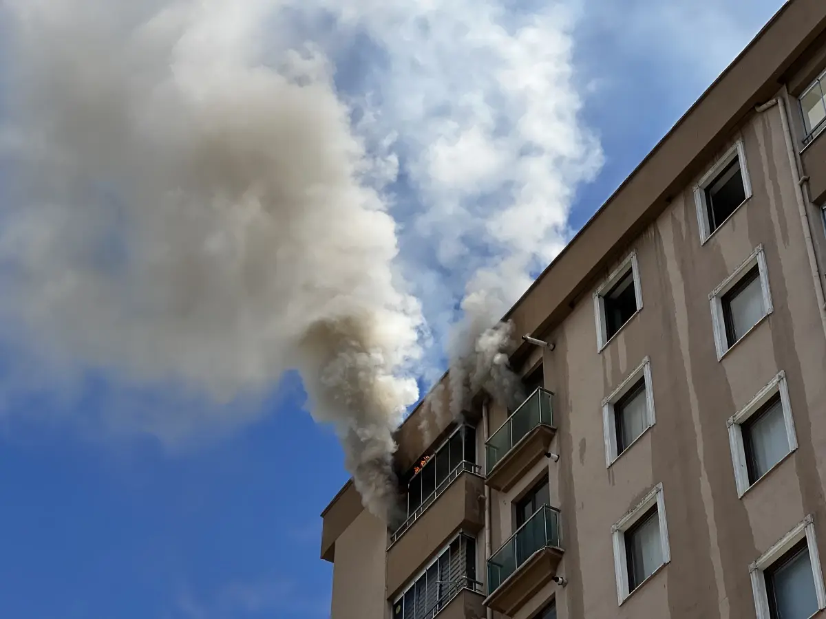 Kayseri'de Çatı Yangını