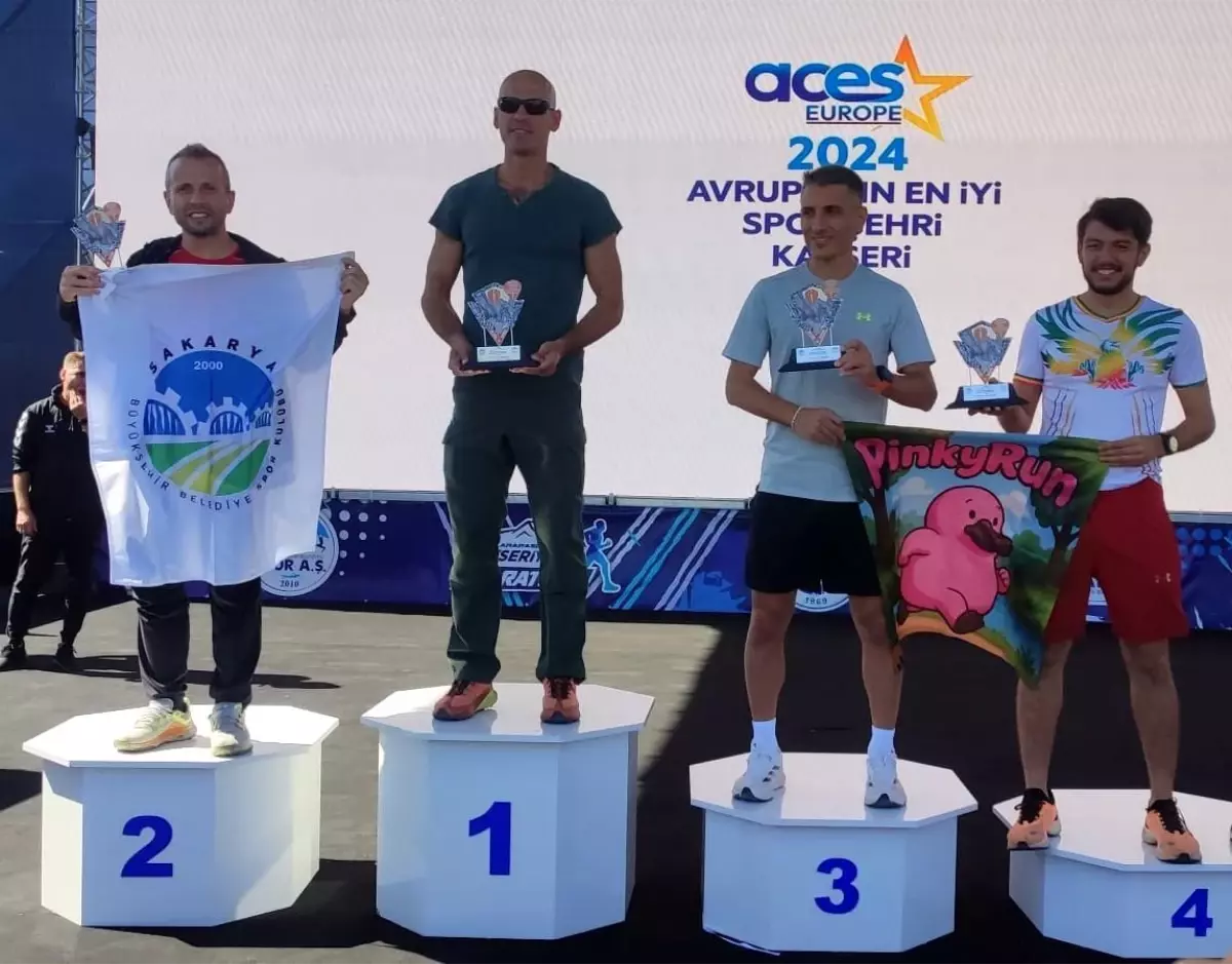 Sakarya'nın Atletizm Sporcuları Kayseri Yarı Maratonu'nda Başarı Elde Etti