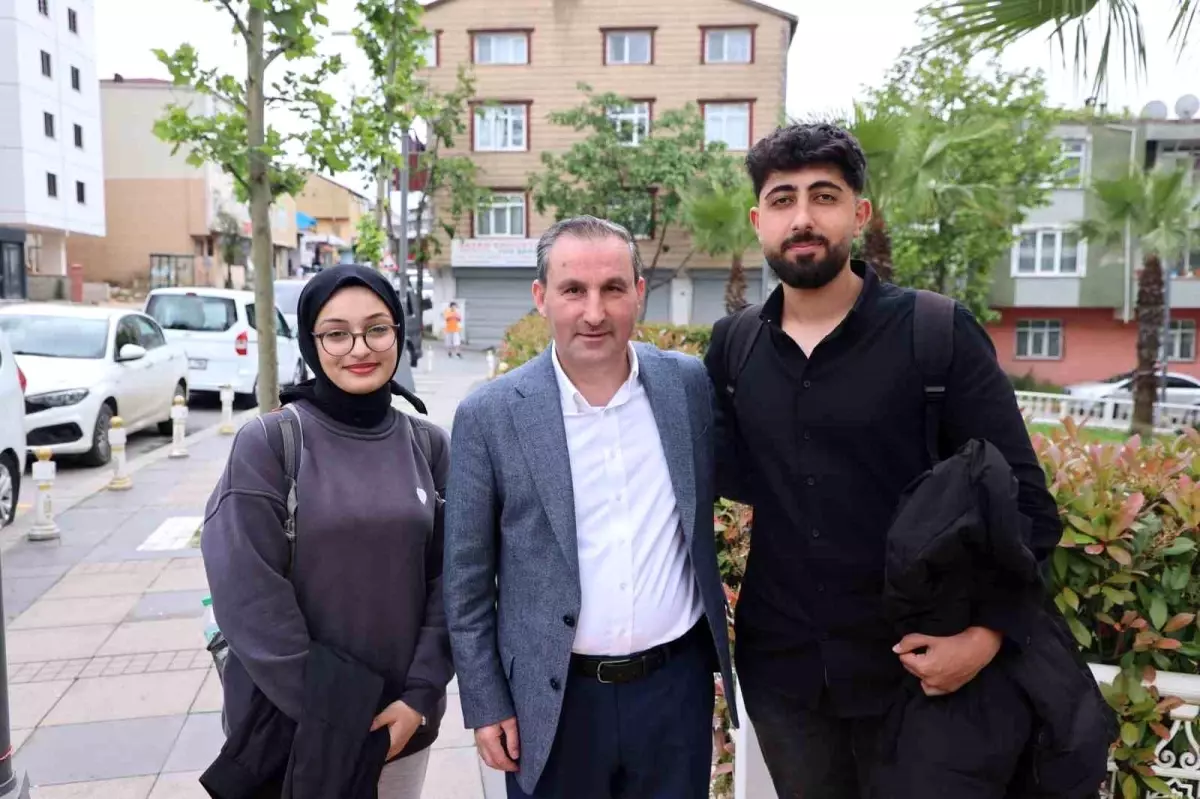 Sultanbeyli Belediyesi'nden Üniversitelilere Eğitim Desteği