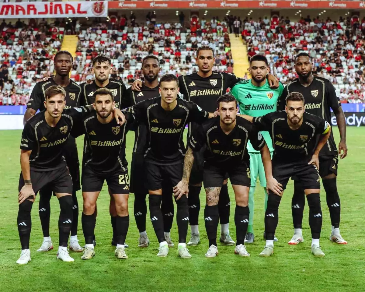 Kayserispor'da 8 futbolcu erteleme maçında yok