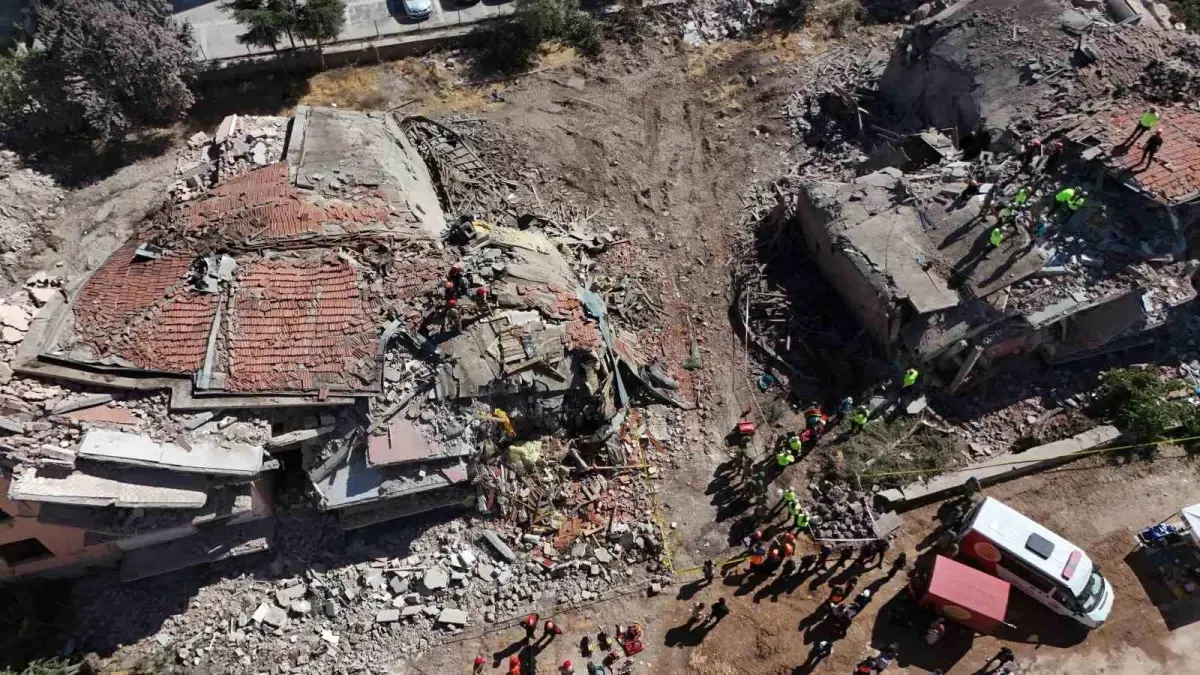Kayseri'de 4 bin personelin katılımıyla gerçeği aratmayan tatbikat