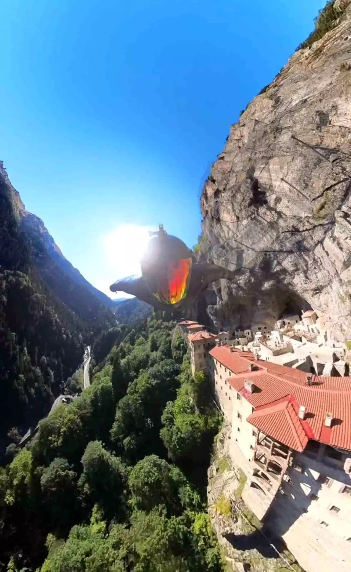 Sümela Manastırı'nda İlk Wingsuit Uçuşu