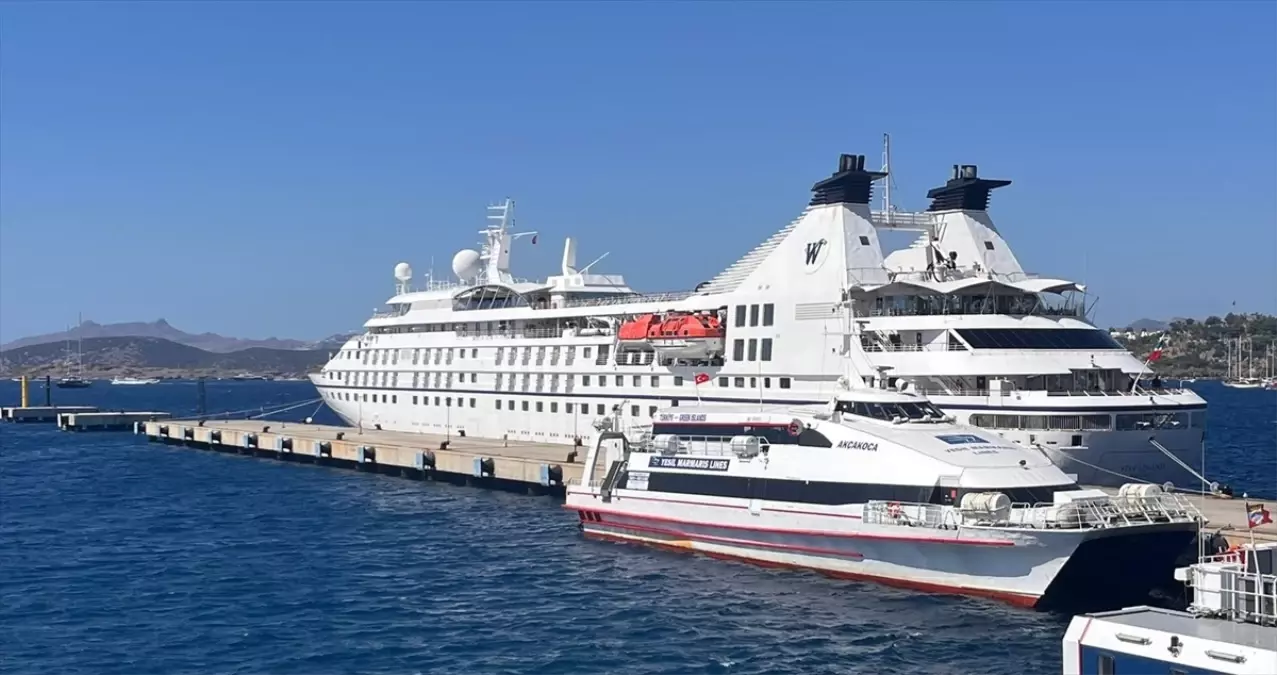 Bodrum'a Kruvaziyerle 287 Yolcu Geldi