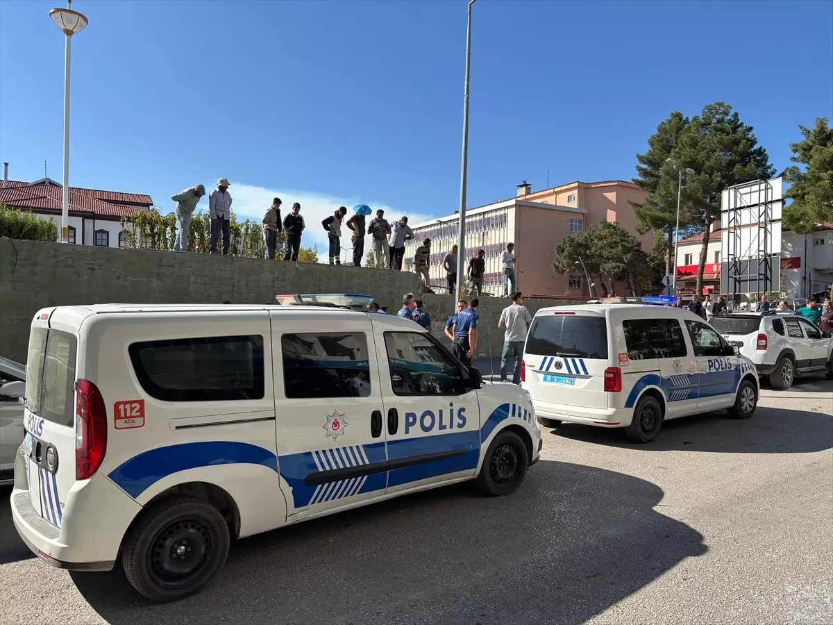 Çankırı'da Bıçaklı Kavga: 3 Yaralı
