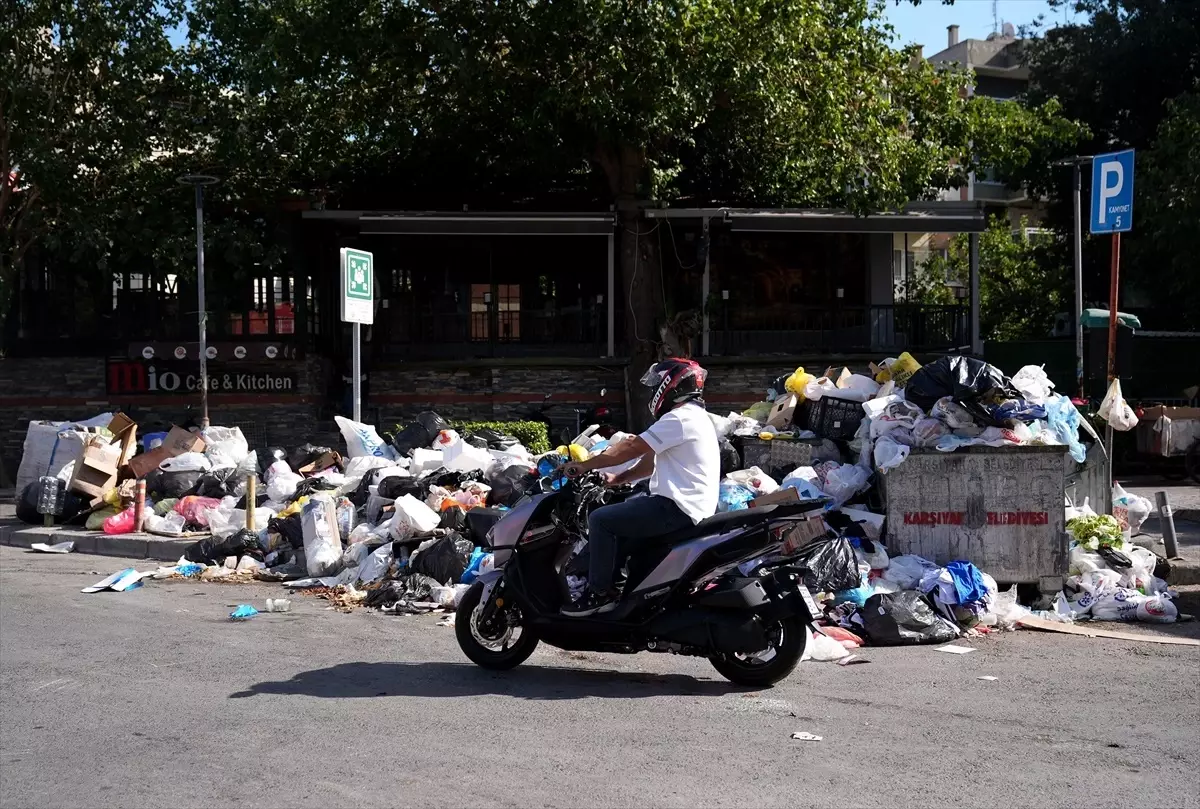 Karşıyaka'da Çöp Krizi ve İşçi Eylemi