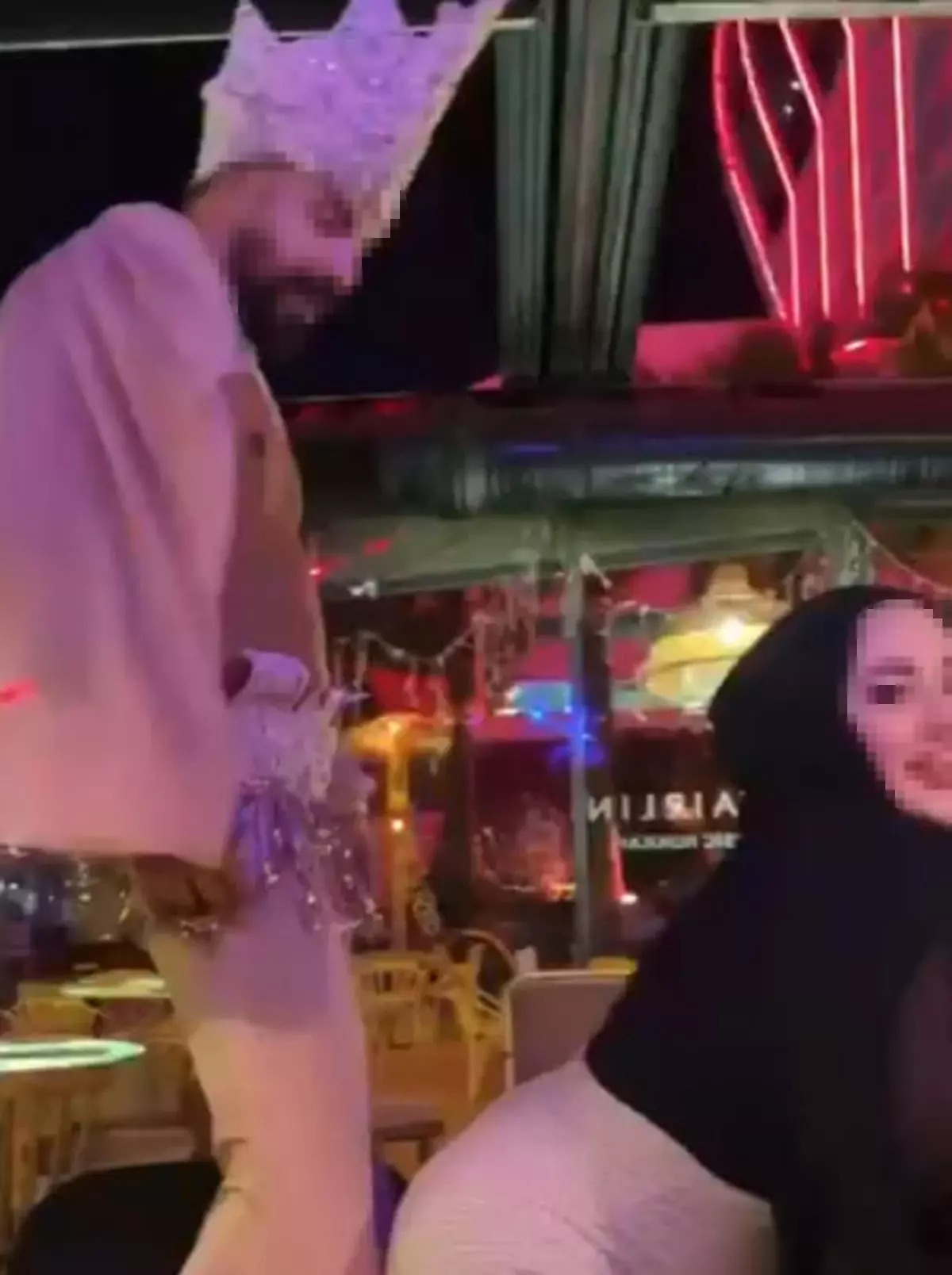 İzmir'de Eğlence Mekanında Görüntü Krizi