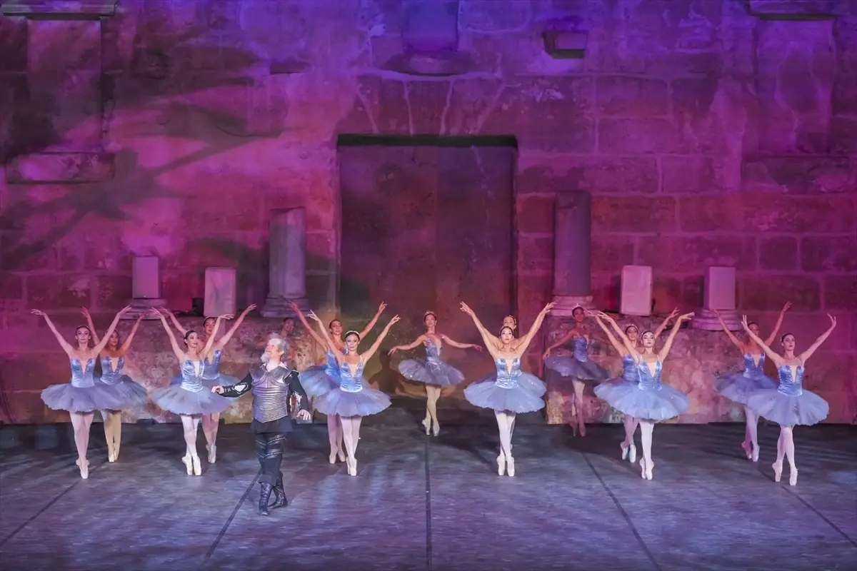 Don Kişot Balesi Aspendos'ta Sahnelendi