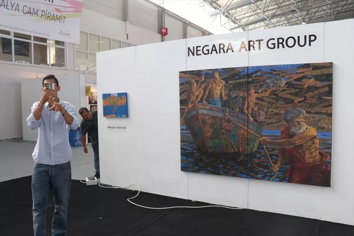 Adana Çağdaş Sanat Fuarı Devam Ediyor