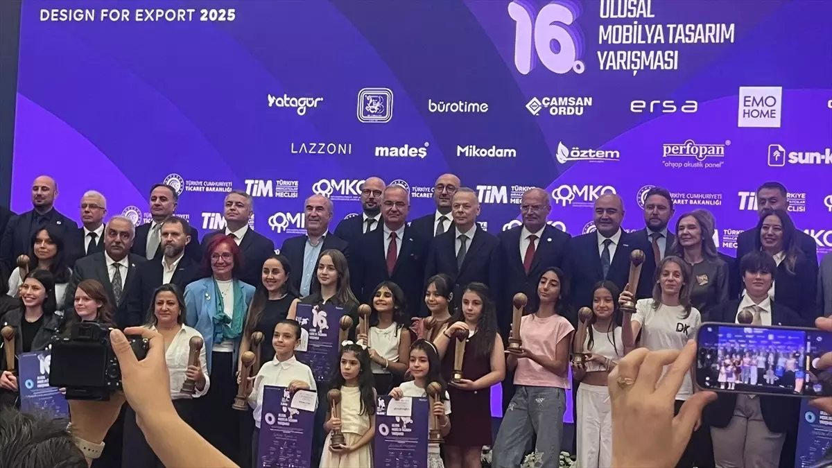 Çubuklu Öğrencilerden Mobilya Tasarımında Başarı