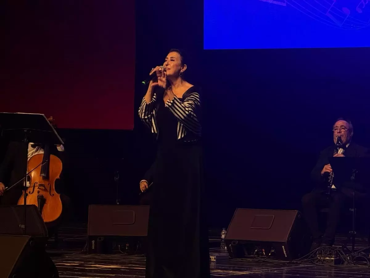 Zeki Müren'i Anma Gecesi