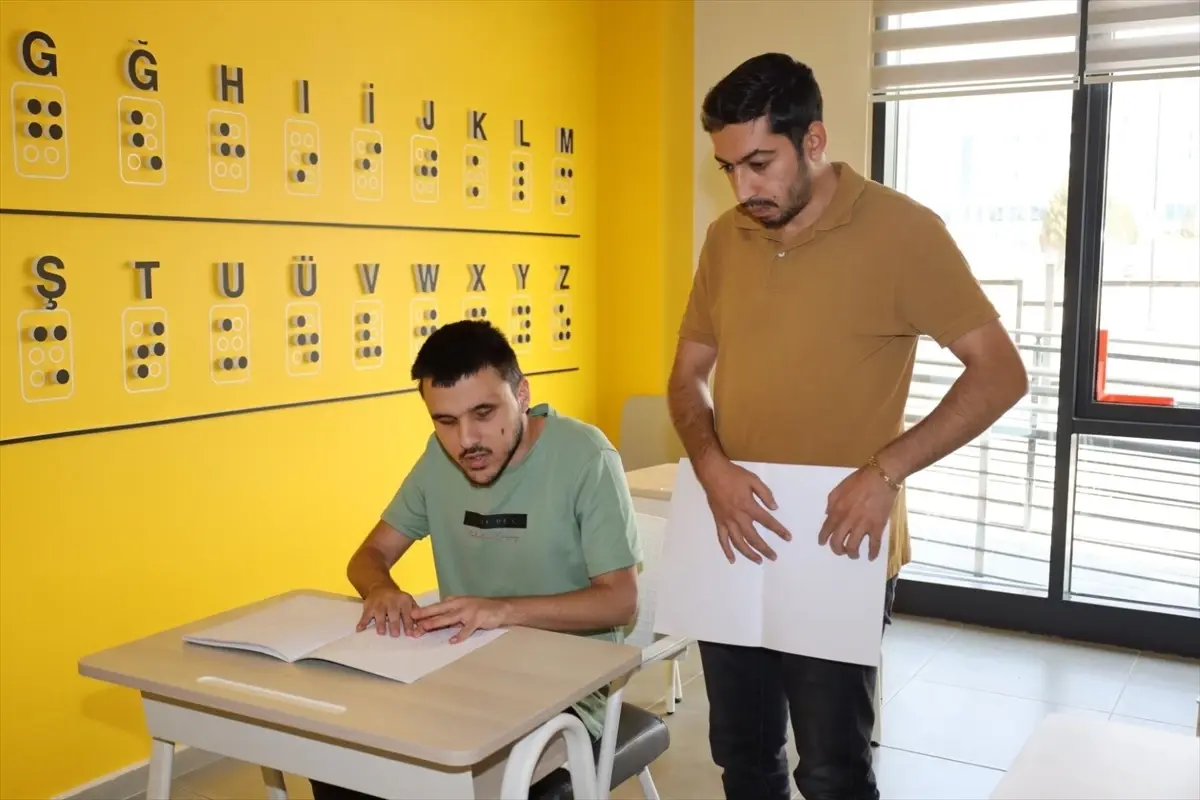 Görme Engellilere Özel Eğitim