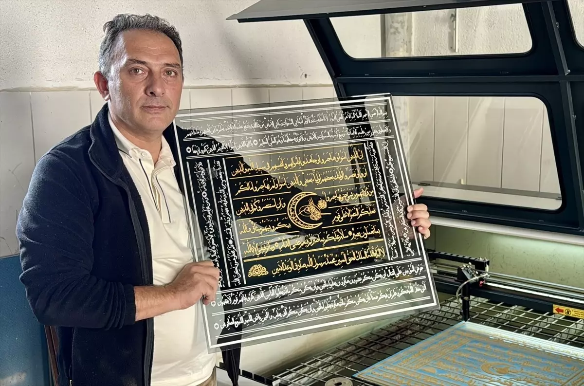 Ahi Sancağı Camda Hayat Buldu