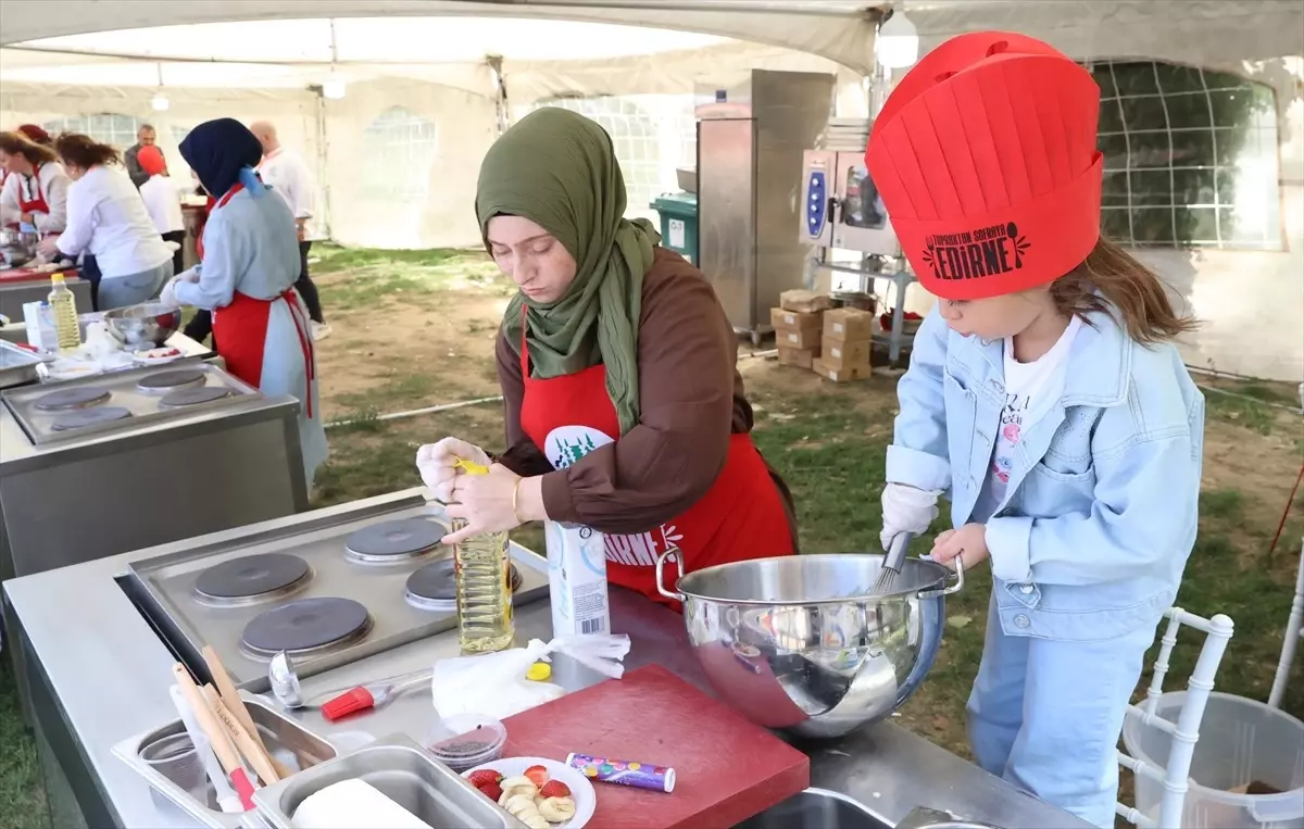 Edirne'de Anne ve Çocuk Kek Yarışması