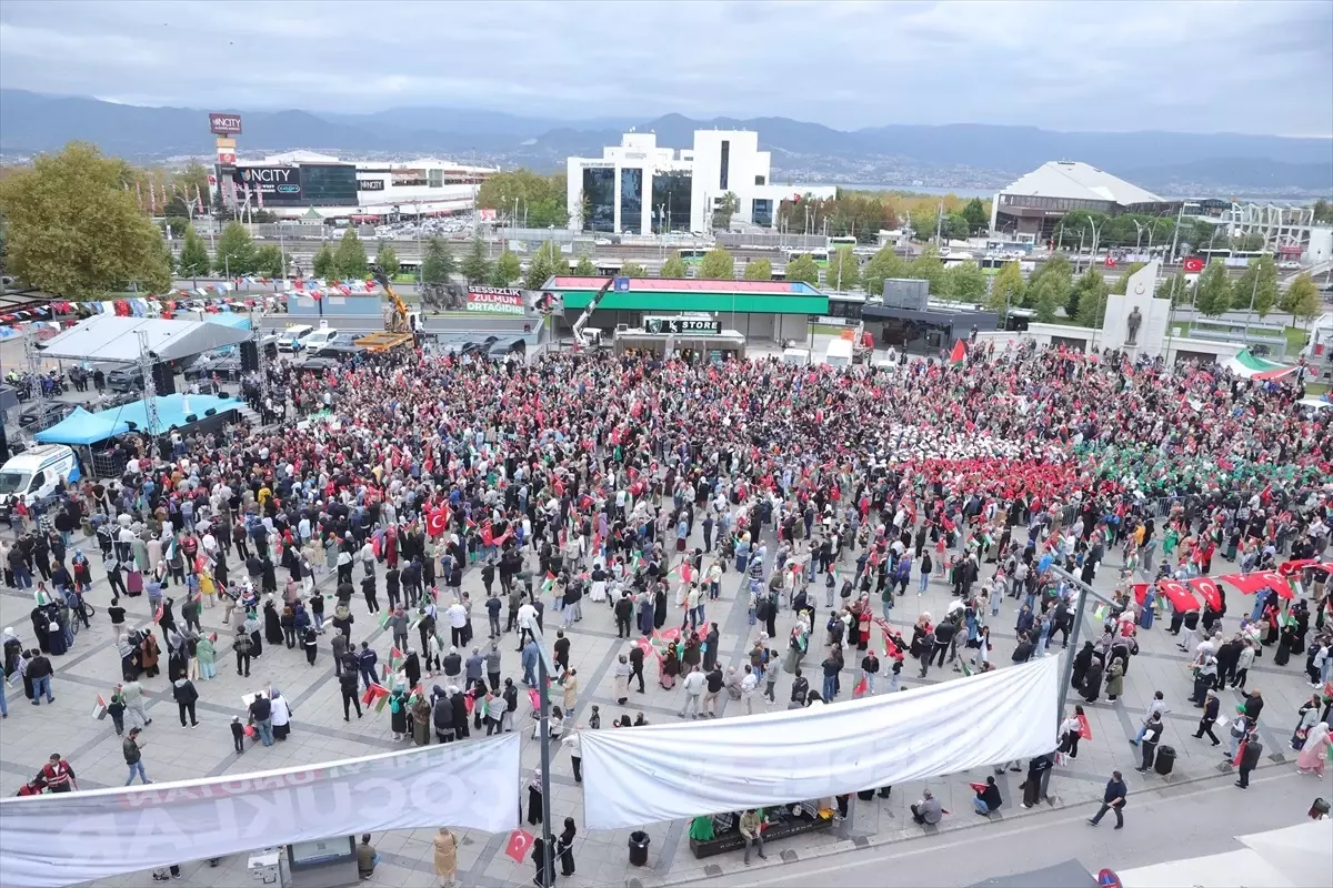 Kocaeli'de Filistin'e Destek Yürüyüşü