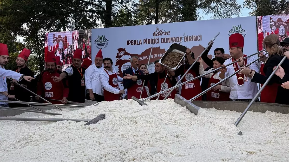 Edirne'de 6 Ton Pilav Dağıtıldı