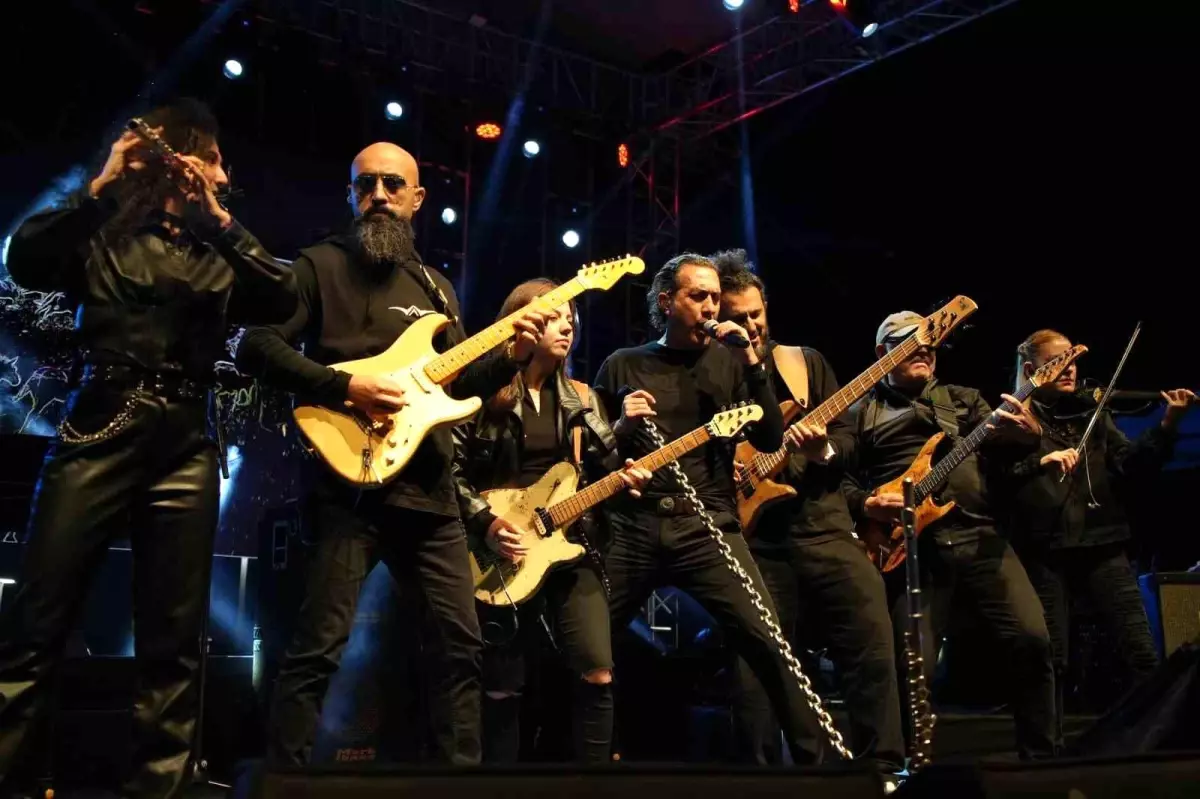 Kıraç, Edirne Festivali'nde Güllü'yü Andı