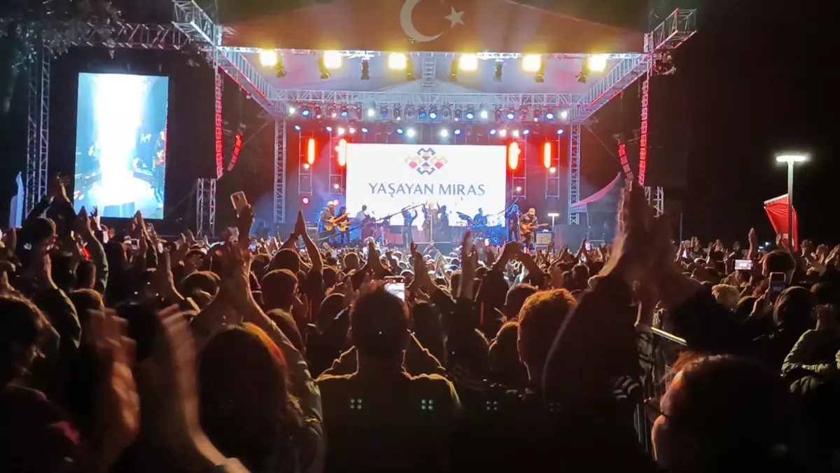 Kıraç, Güllü'yü Edirne'de andı