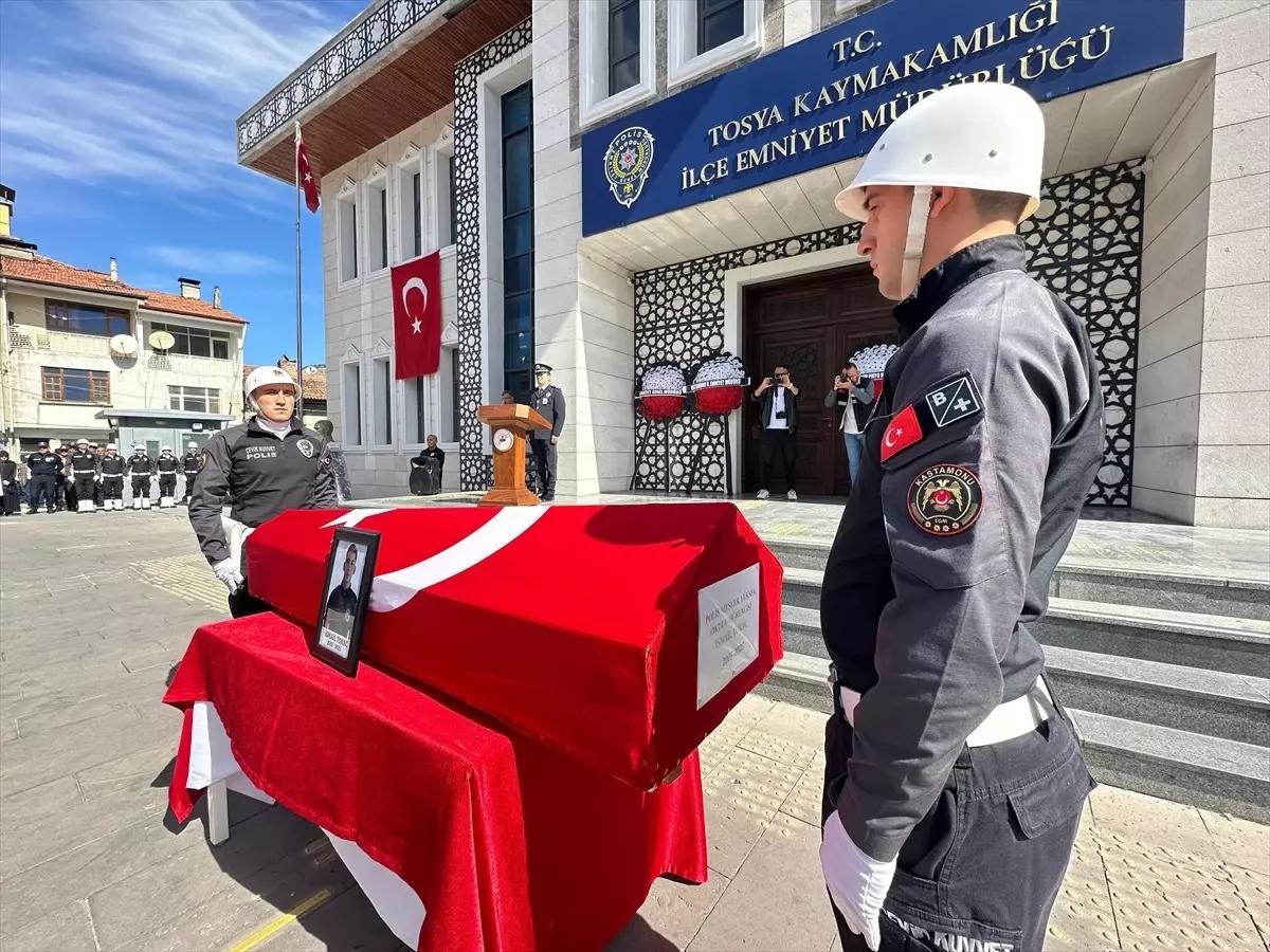 Kazada Hayatını Kaybeden Polis Adayı Toprağa Verildi