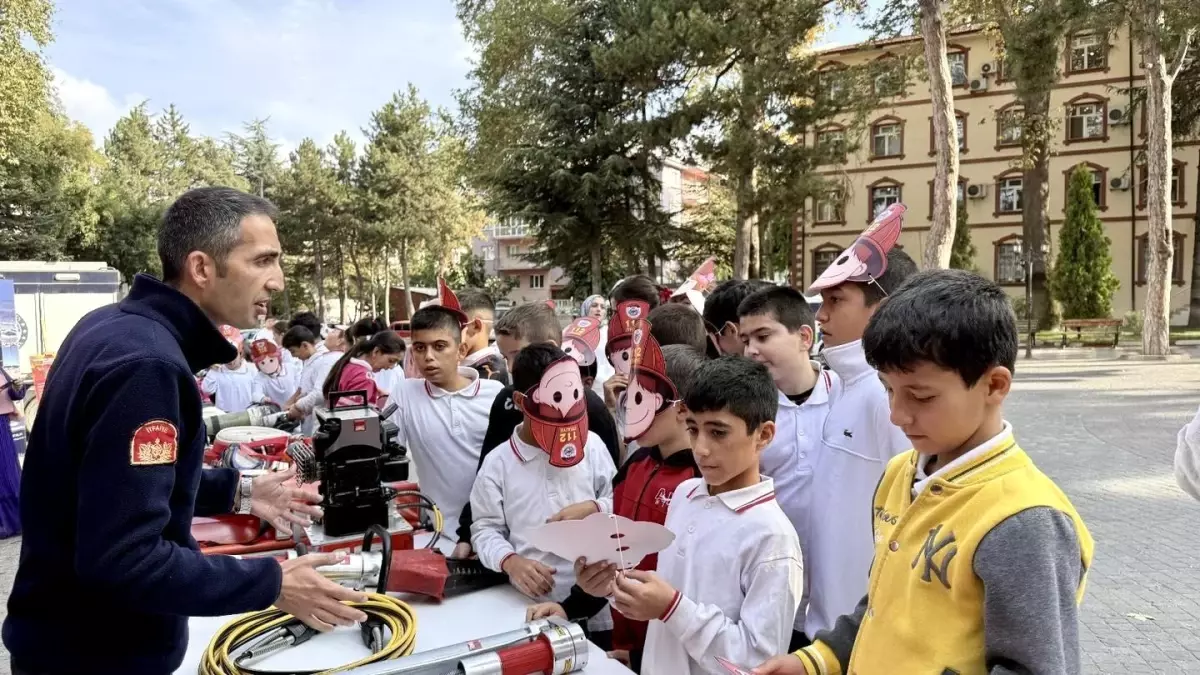 Söğüt'te Yangın Güvenliği Etkinliği Düzenlendi