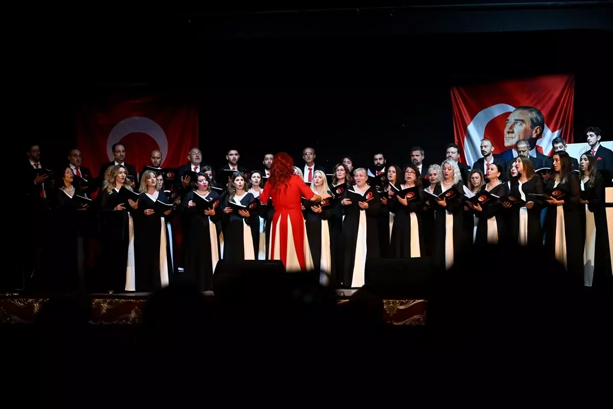 Ankara Kültür Yolu'nda Koro Performansı